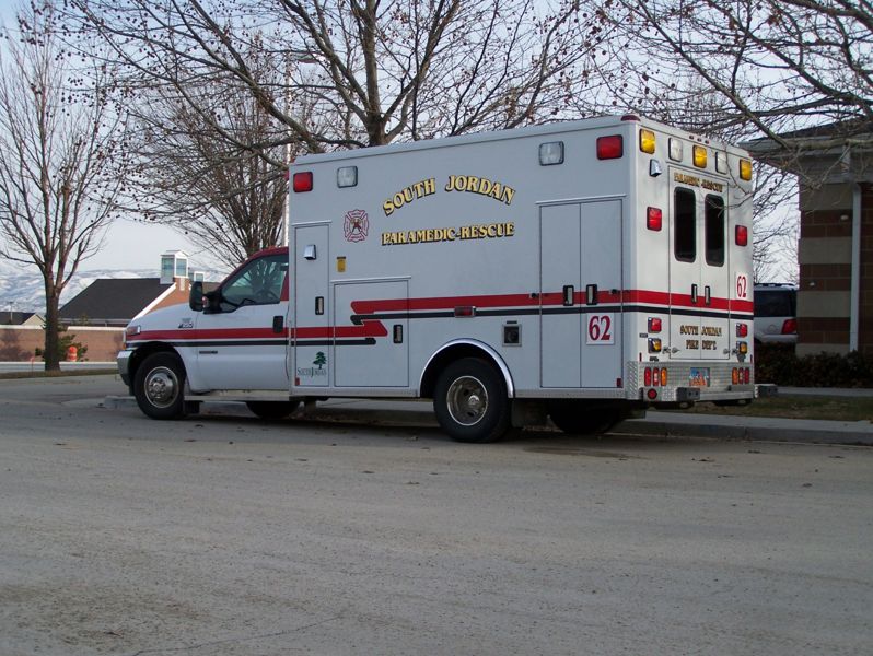 File:Ambulance 62-5.jpg