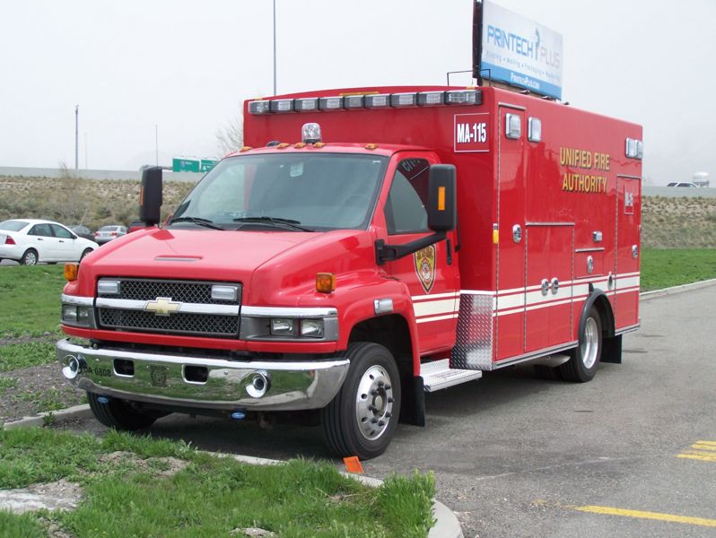 File:Medic Ambulance 115-6.jpg