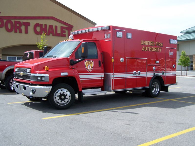 File:Medic Ambulance 107-4.jpg