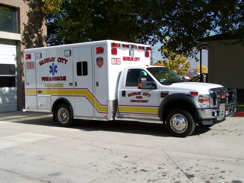 File:Medic Ambulance 82-18.jpg